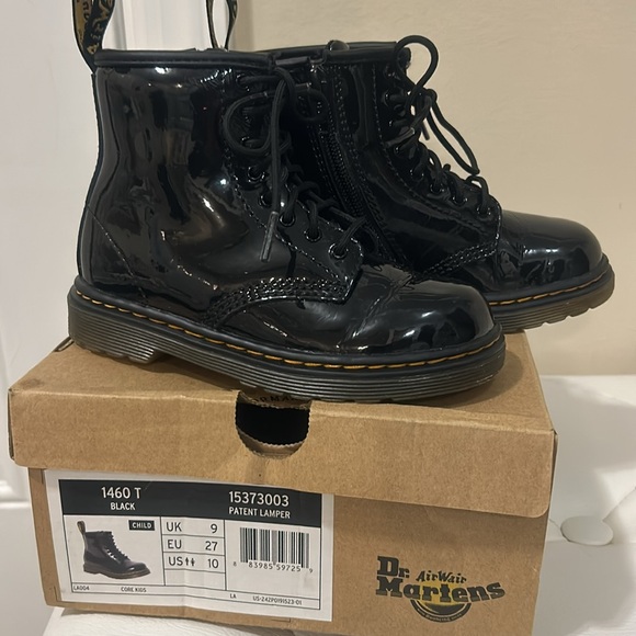 GIRLS' TODDLER DR. MARTENS 1460
SOFTY T LEATHER BOOTS Item # 459717 - Picture 2 of 6